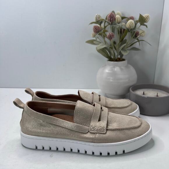 Vionic Uptown Leather Slip On Loafer Shoe Gold Women's 10 M Comfort Shoe - Picture 1 of 9